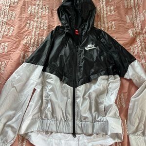 Black and white NIKE windbreaker